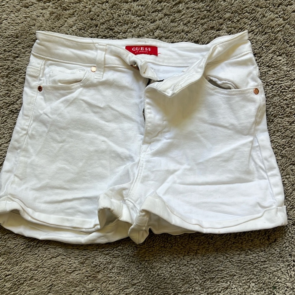 GUESS White shorts